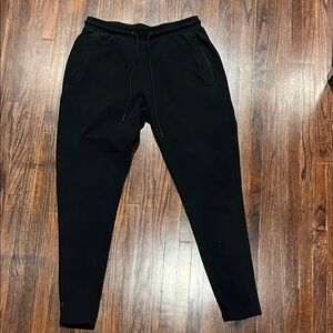 Alphalete Men's Black Slim Fit Jogger Sweatpants